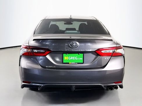 Used 2022 Toyota Camry SE FWD image 8