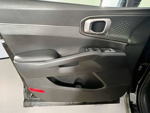 Used 2023 Kia Sorento EX AWD/4WD image 32