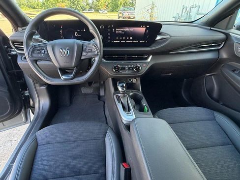 Used 2025 Buick Envista Preferred FWD image 16