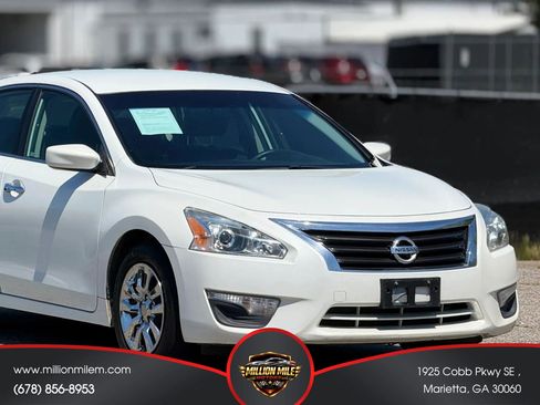 Used 2014 Nissan Altima 2.5 S FWD image 15