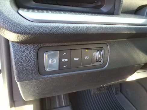 New 2026 Chevrolet Traverse LT w/ Midnight/Sport Edition image 9