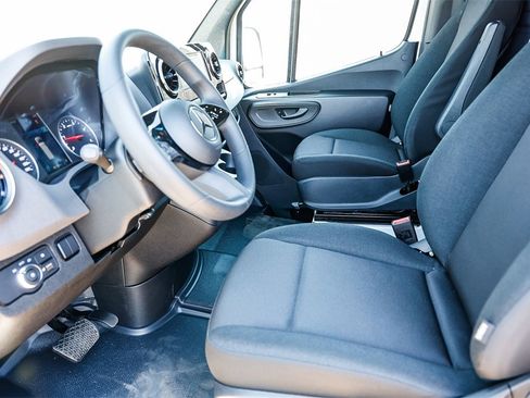 New 2025 Mercedes-Benz Sprinter 2500 image 16