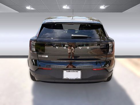 Certified 2025 Volvo EX30 Plus w/ Climate Package image 10