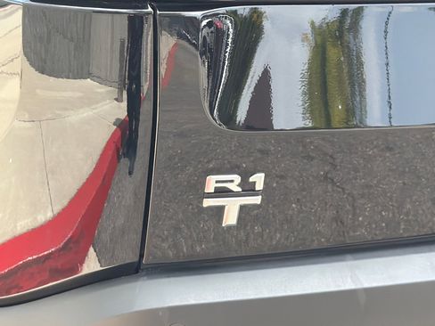 Used 2024 Rivian R1T Adventure AWD/4WD image 24