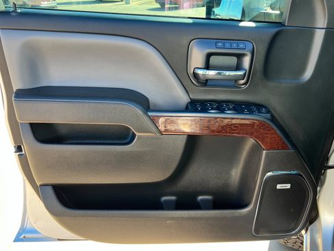 Used 2016 GMC Sierra 2500 SLT w/ Duramax Plus Package image 15