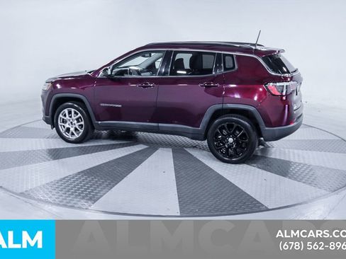 Used 2022 Jeep Compass Latitude w/ Sun and Sound Group AWD/4WD image 5
