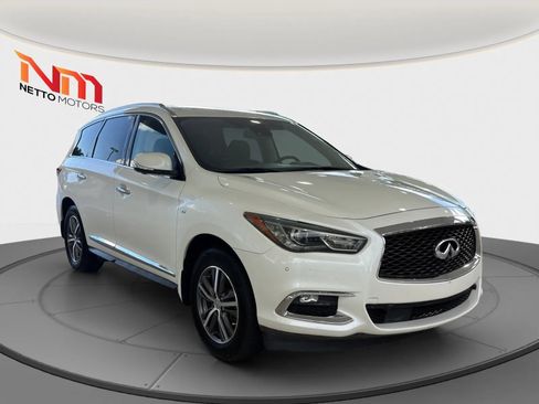 Used 2019 INFINITI QX60 Luxe w/ Essential Package FWD image 7