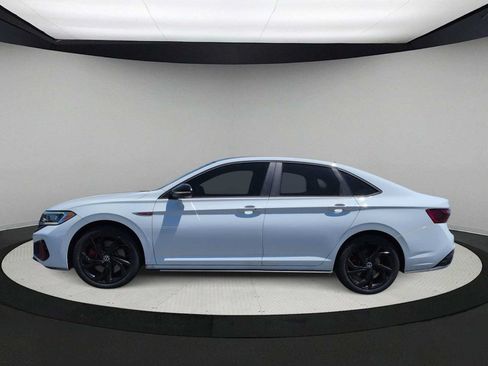 Used 2023 Volkswagen Jetta GLI Autobahn FWD image 5