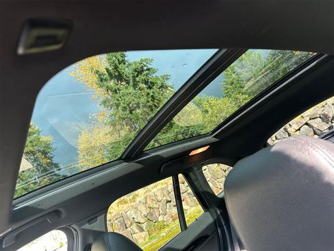 Used 2017 BMW X1 xDrive28i image 15