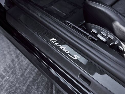 Used 2014 Porsche 911 Turbo S AWD/4WD image 34