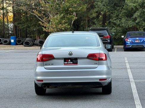 Used 2015 Volkswagen Jetta SE image 5