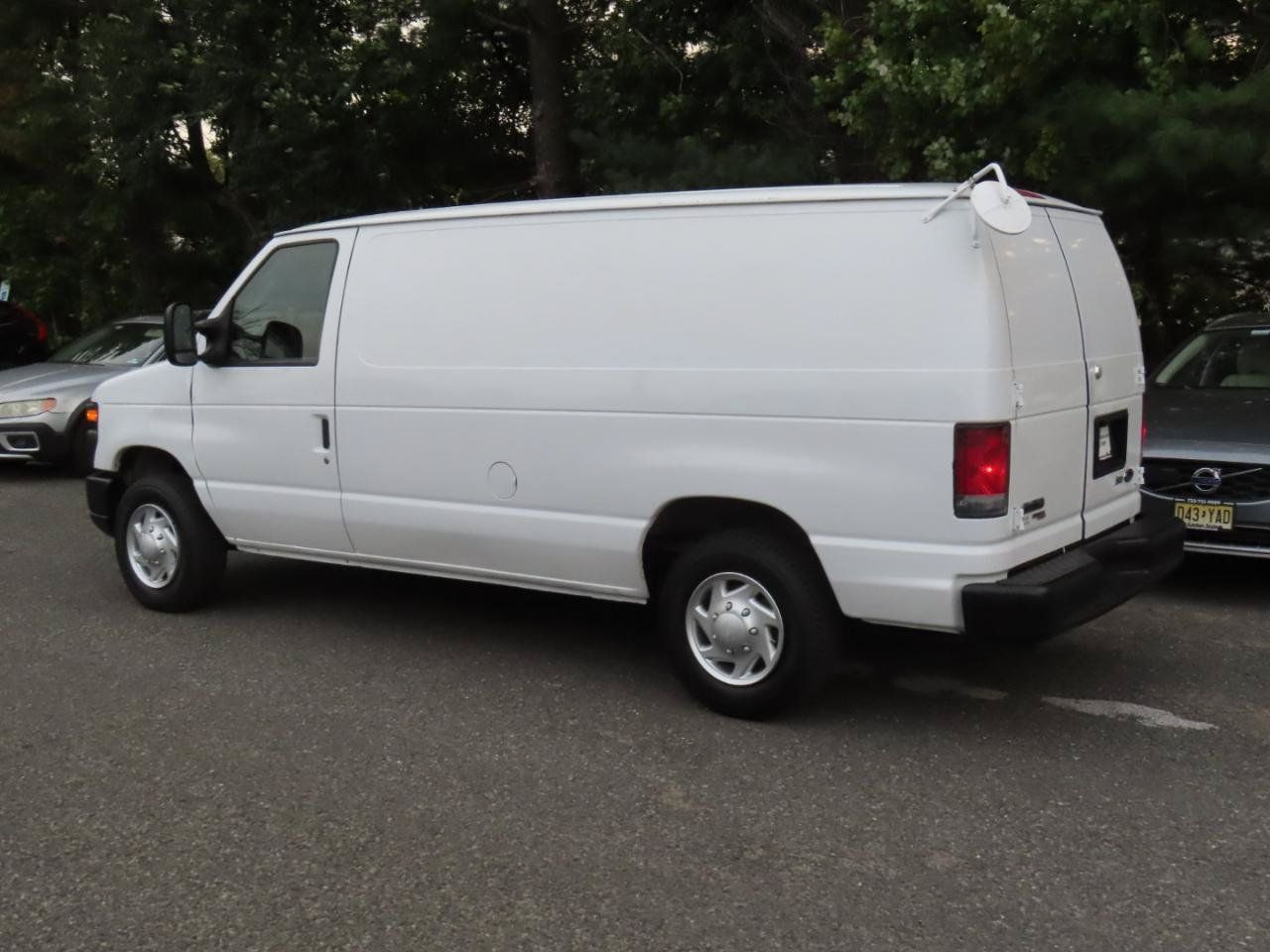 Used 2012 Ford E-150 and Econoline 150 RWD image 3