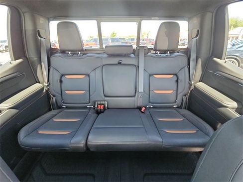 Used 2024 GMC Sierra 1500 AT4 w/ AT4 Premium Package image 25