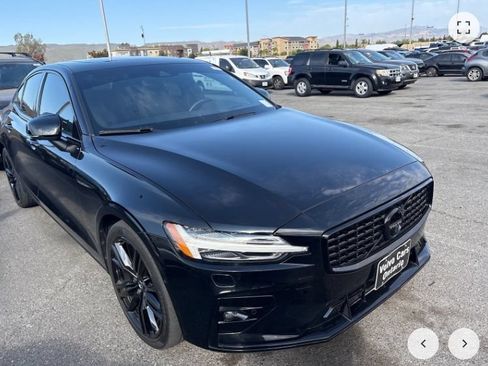 Used 2022 Volvo S60 B5 R-Design w/ Advanced Package AWD/4WD image 3