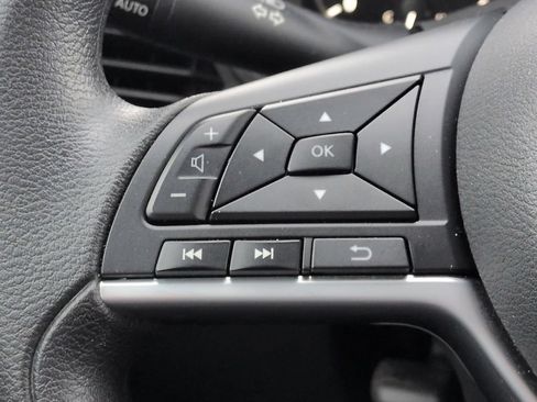 Used 2025 Nissan Altima 2.5 SV FWD image 20