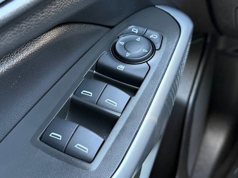 Used 2025 Chevrolet Trax LS w/ LS Convenience Package FWD image 29
