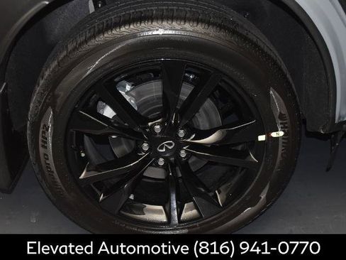 Certified 2025 INFINITI QX60 Luxe w/ Black Edition image 5