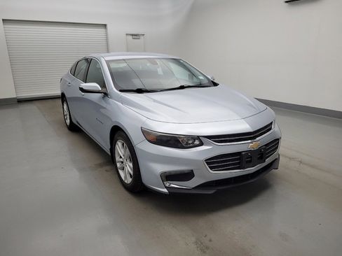 Used 2017 Chevrolet Malibu LT FWD image 13