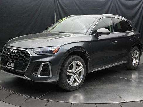 Used 2022 Audi Q5 e Premium w/ Convenience Package image 6
