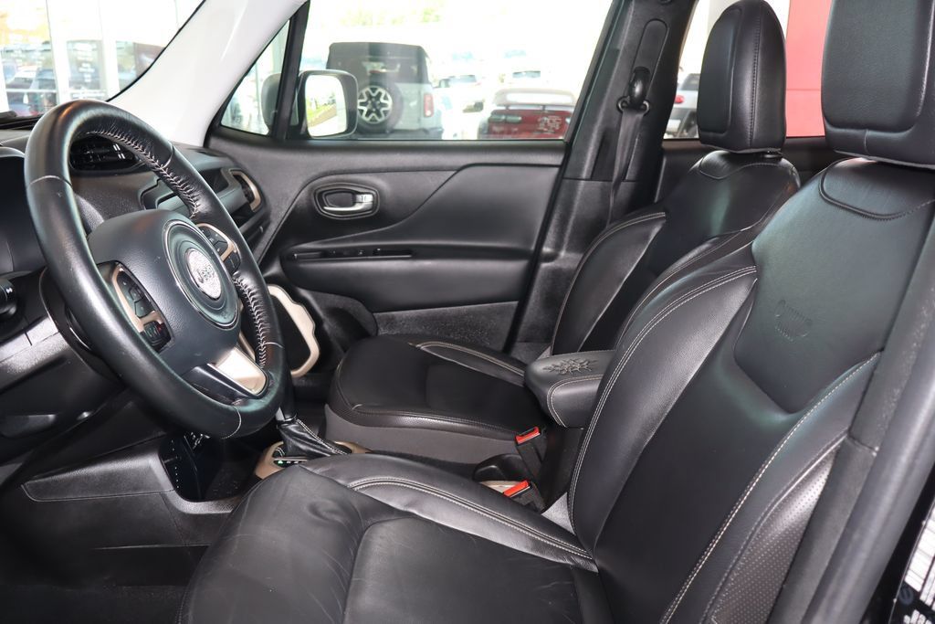 Used 2017 Jeep Renegade Limited FWD image 15