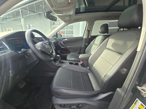 Used 2019 Volkswagen Tiguan SEL image 18