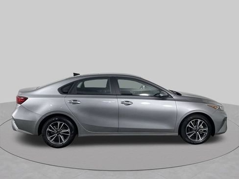 Used 2024 Kia Forte LXS w/ LXS Technology Package FWD image 41