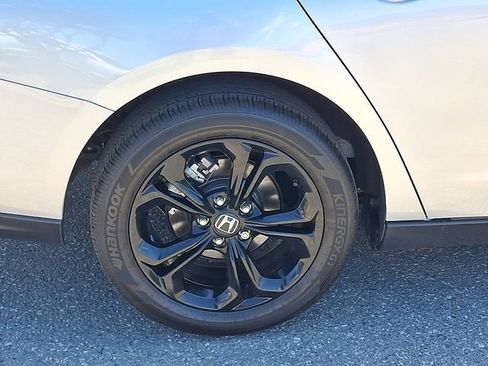 Used 2025 Honda Accord SE image 27