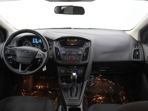 Used 2015 Ford Focus SE FWD image 13