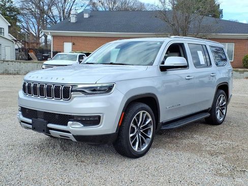 Used 2022 Jeep Wagoneer Series II w/ Premium Group I image 13