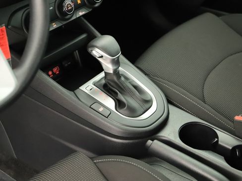 Used 2020 Kia Forte LXS FWD image 17
