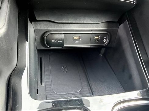 Used 2023 Kia Telluride S AWD/4WD image 16