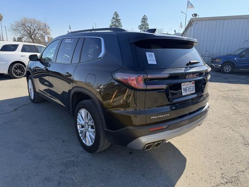 Used 2024 GMC Acadia Elevation image 3