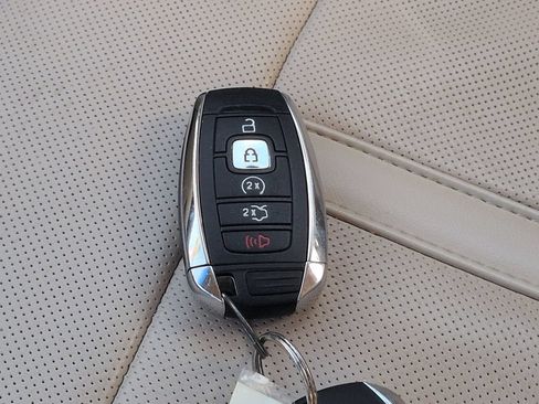 Used 2020 Lincoln MKZ Reserve w/ Luxury Package FWD image 28