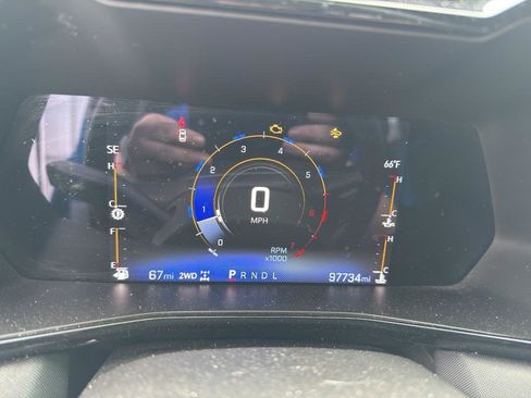 Used 2023 Chevrolet Colorado Z71 w/ Z71 Convenience Package 2 image 7