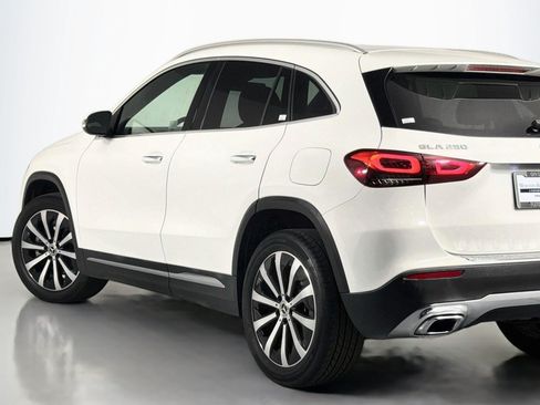 Used 2023 Mercedes-Benz GLA 250 w/ Premium Package image 14