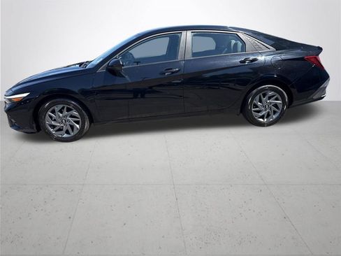 Used 2024 Hyundai Elantra SEL FWD image 10