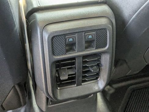 Used 2025 Ford Bronco Badlands image 23