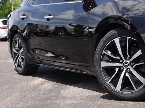 Used 2023 Nissan Maxima SV w/ Floor Mat Group FWD image 3
