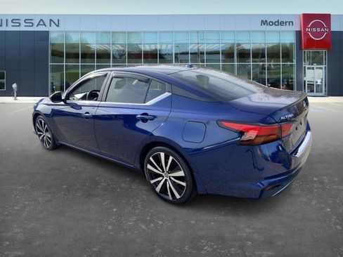 Certified 2022 Nissan Altima 2.5 SR image 6