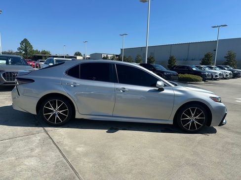Used 2024 Toyota Camry SE w/ Audio Upgrade Package image 4