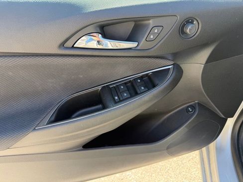 Used 2018 Chevrolet Cruze LS image 20