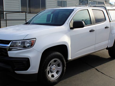 Used 2022 Chevrolet Colorado W/T image 2