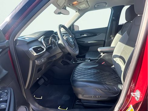 Used 2023 Chevrolet TrailBlazer LT w/ Convenience Package AWD/4WD image 11