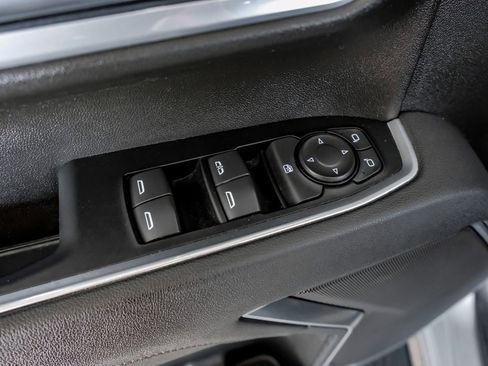 Used 2025 Chevrolet Silverado 2500 LT w/ Convenience Package image 45