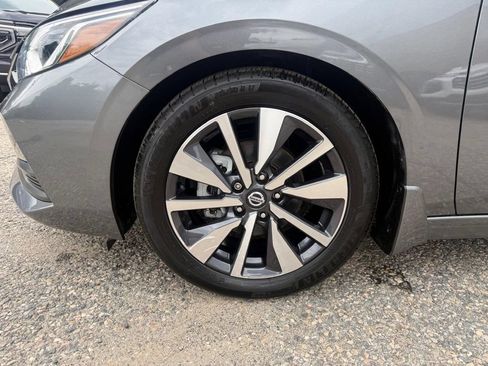 Used 2021 Nissan Sentra SV w/ SV Premium Package FWD image 11