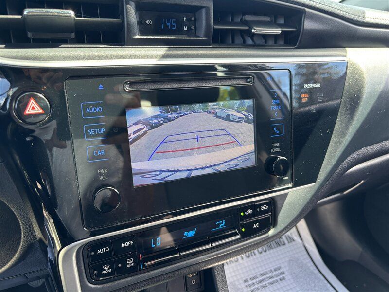 Used 2017 Toyota Corolla LE FWD image 12
