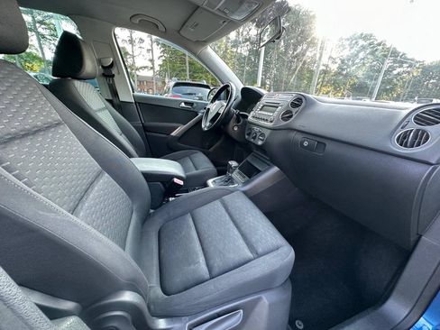 Used 2009 Volkswagen Tiguan SE AWD/4WD image 18