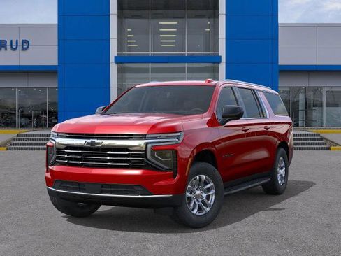 New 2026 Chevrolet Suburban LT image 30