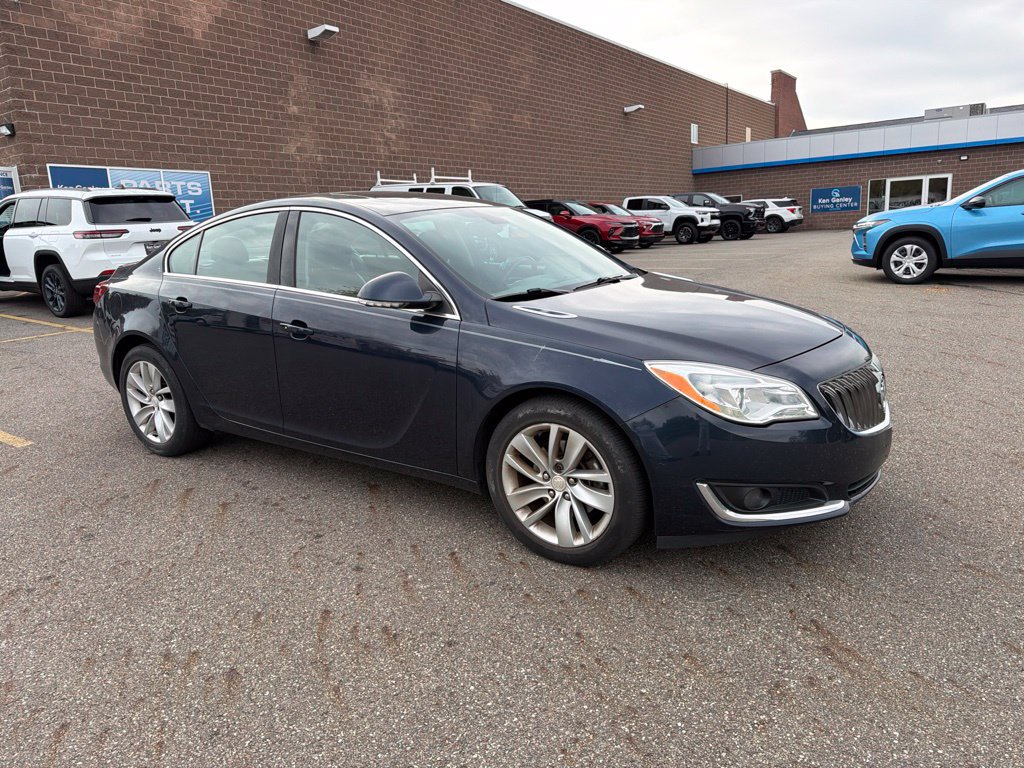 Used 2015 Buick Regal Premium w/ Experience Buick Package FWD image 2