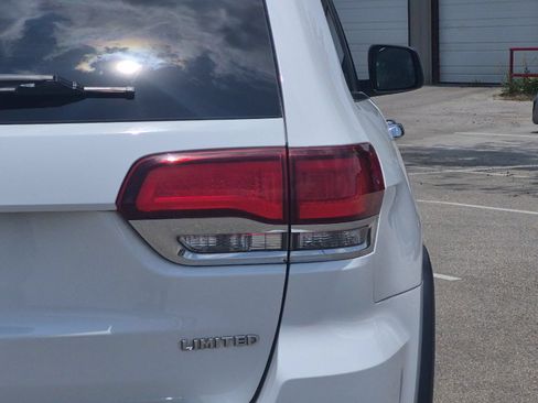 Used 2021 Jeep Grand Cherokee Limited RWD image 25